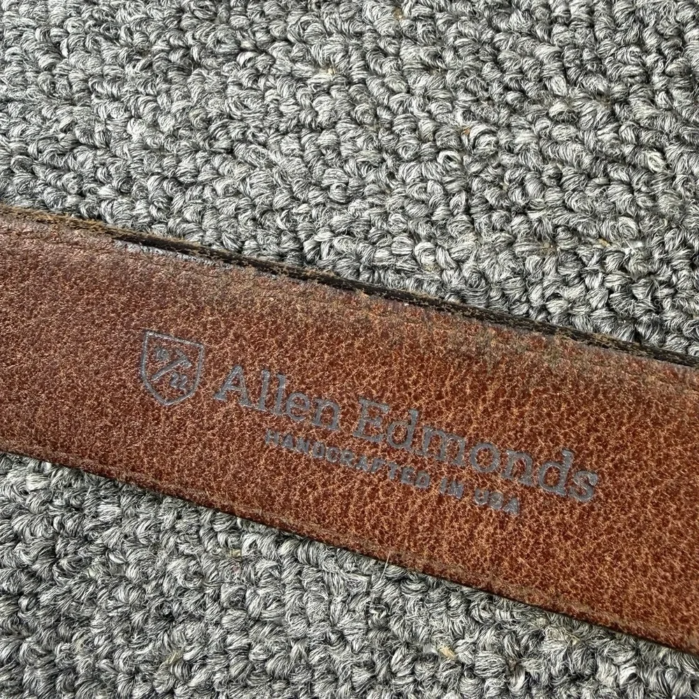 Allen Edmonds Leather Belt Mens 38 Brown Black Two Tone Casual USA Brass Buckle